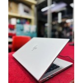 HP EliteBook 830 g8 